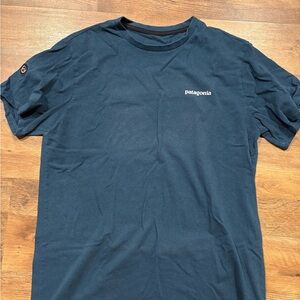 Patagonia Men's Navy Tee